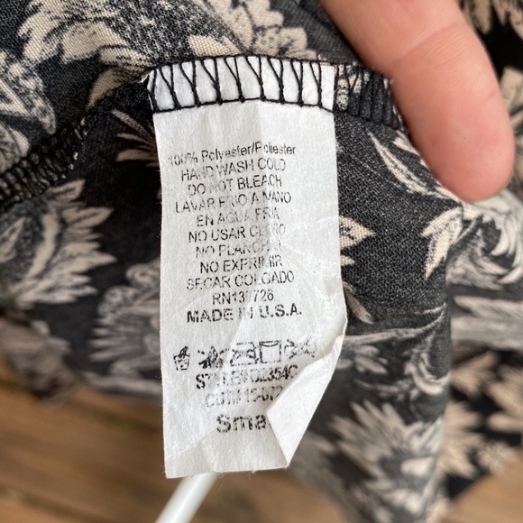 Honey punch Black Floral Cold Shoulder Long Sleeved Mini Dress - Picture 6 of 7